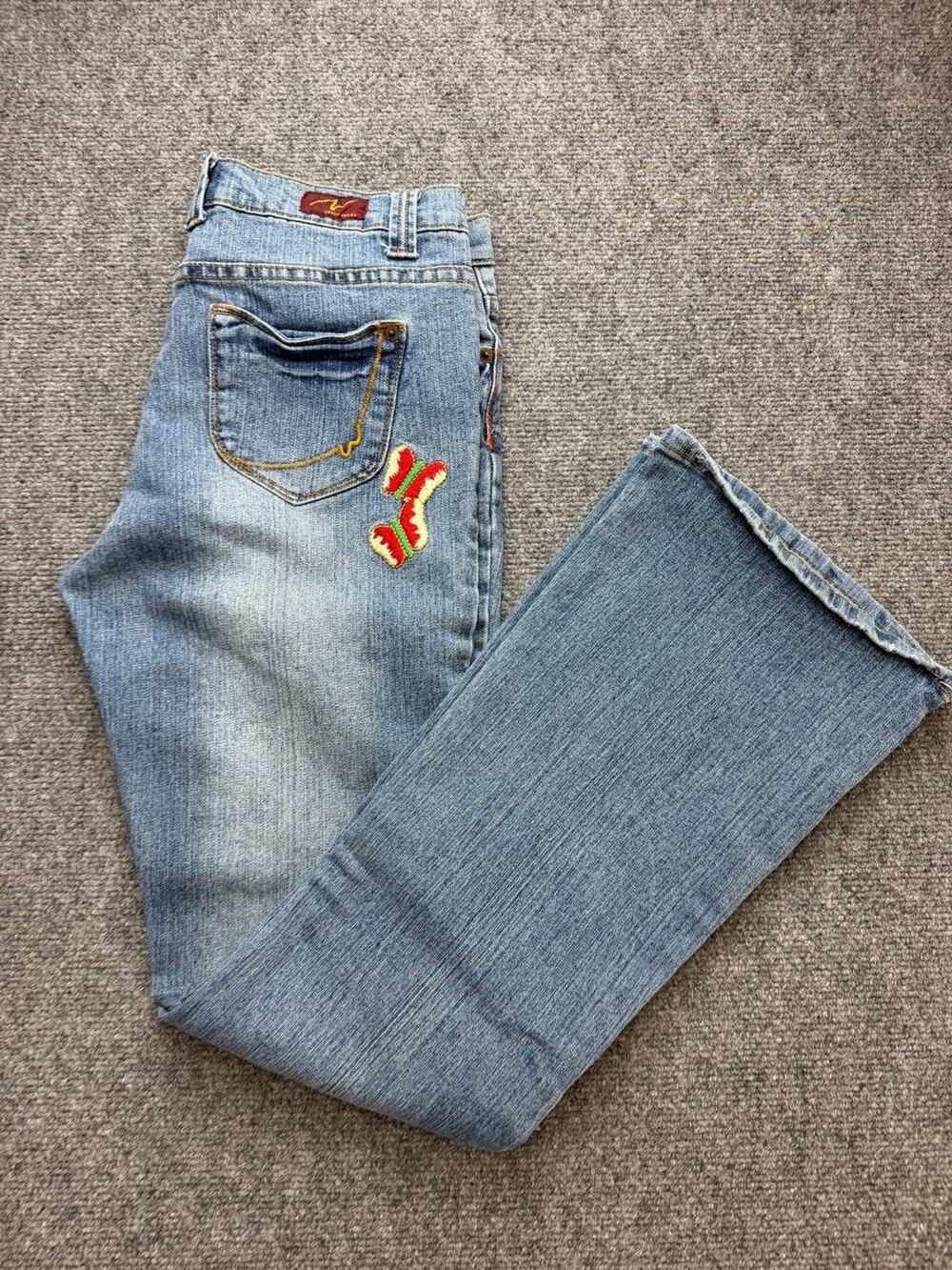 Vintage Y2K NEESO Premium Jeans Size 9 Low Rise Bootcut Broken Heart Patch